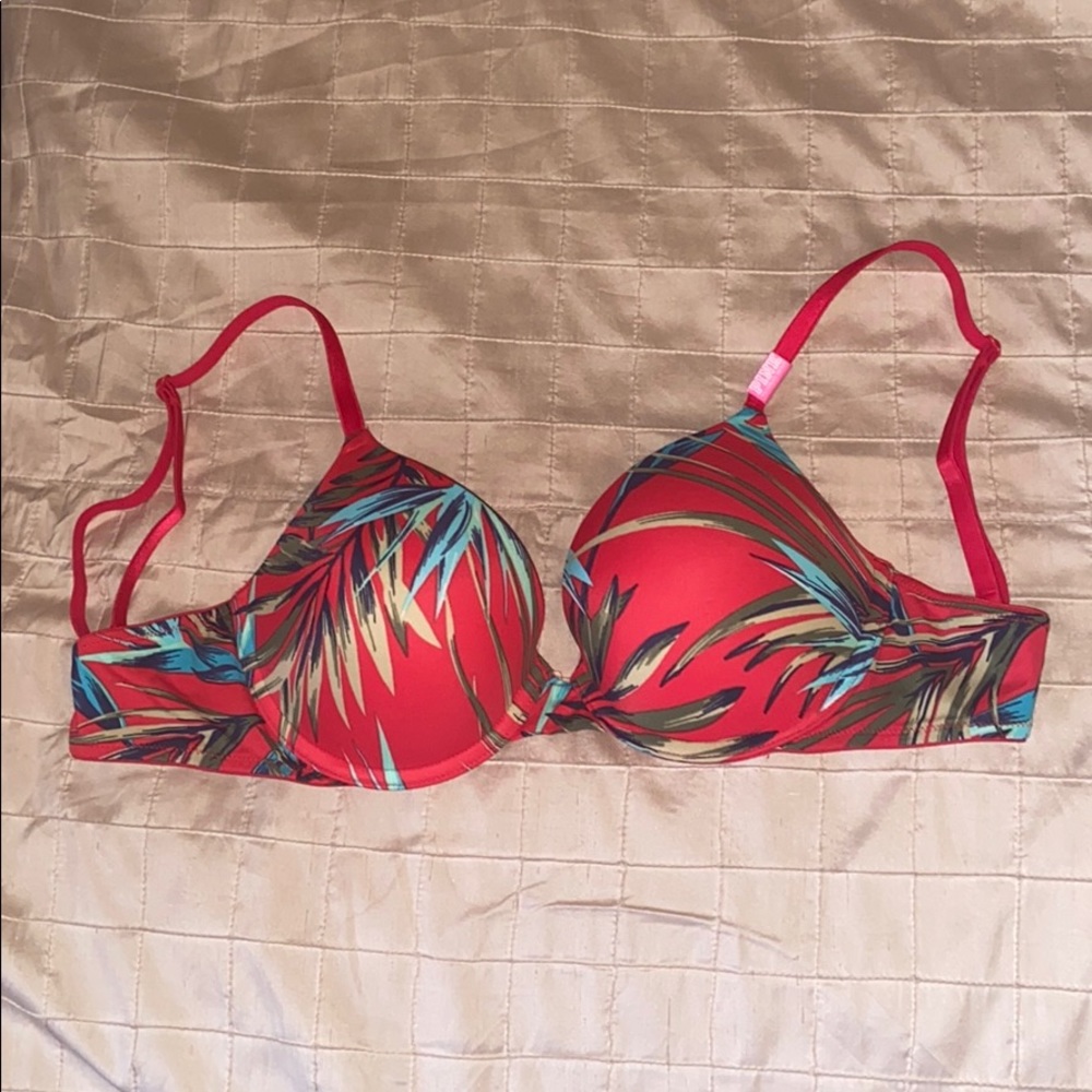 Victoria’s Secret where everywhere push up 34C